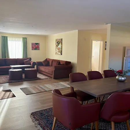 Ellen Bed & Breakfast